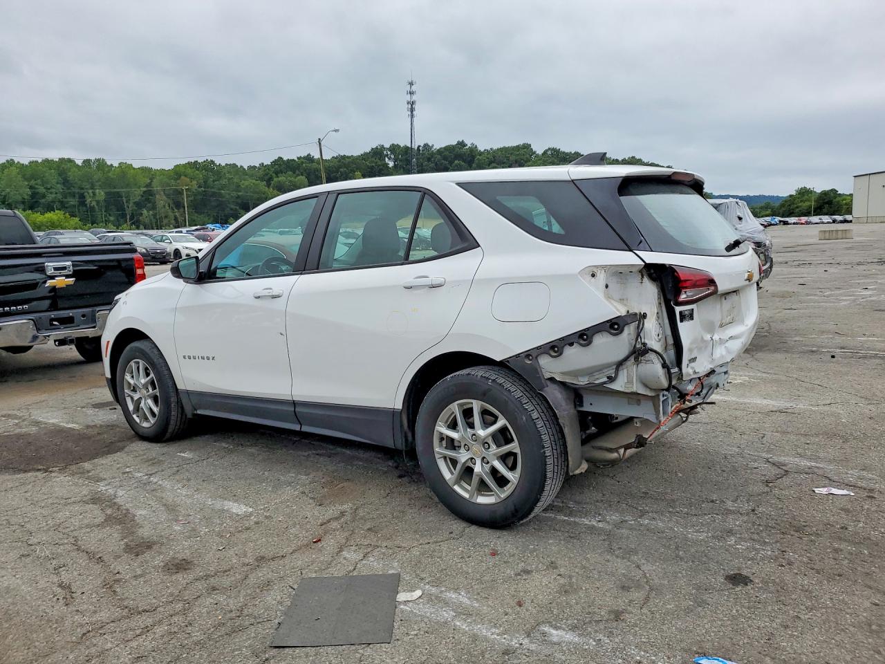 2023 CHEVROLET EQUINOX LS — снимка 2