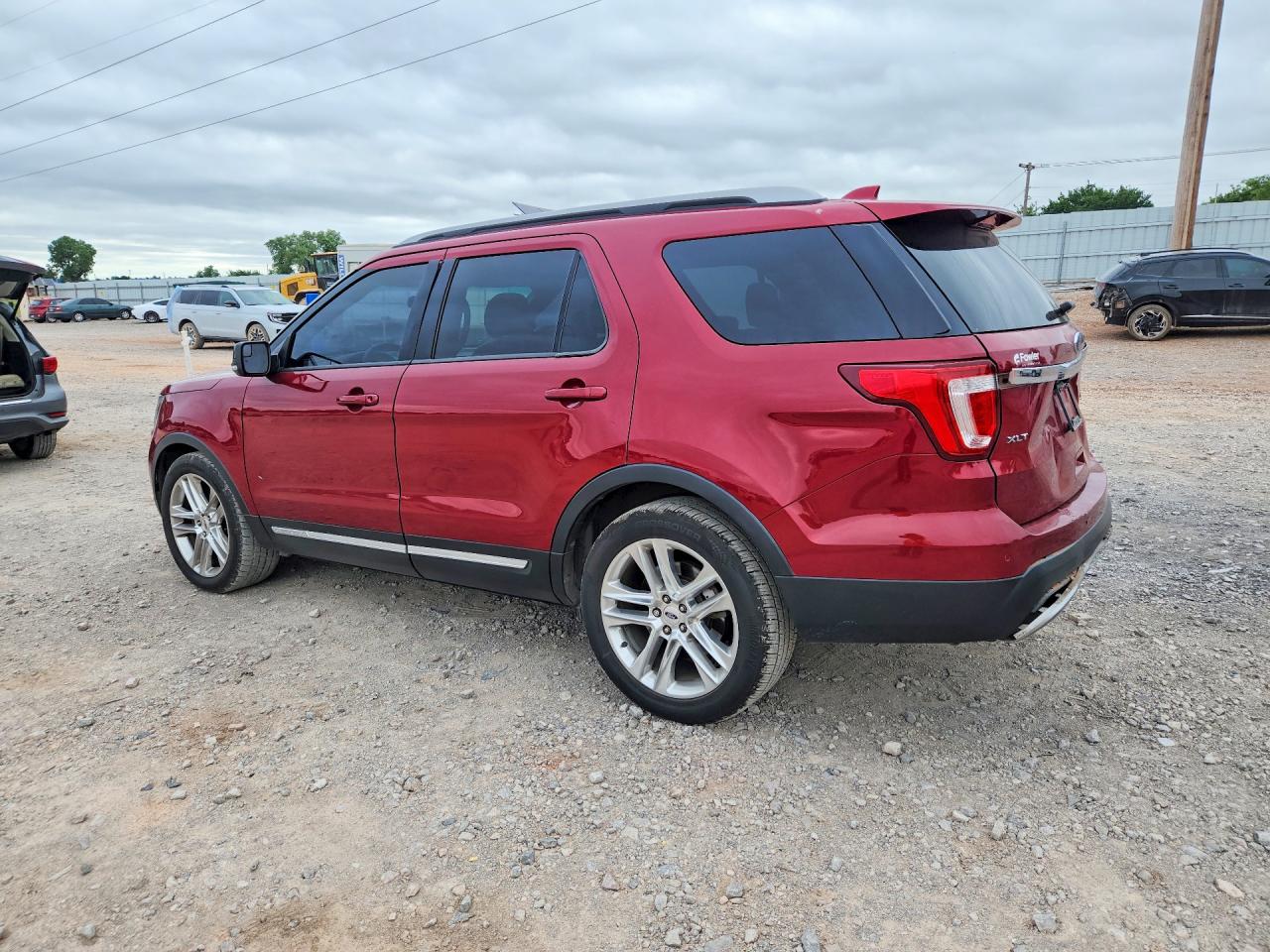 2016 FORD EXLPLORER — photo 2