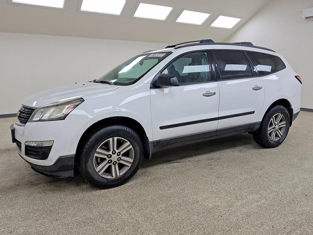 2017 CHEVROLET TRAVERSE LS