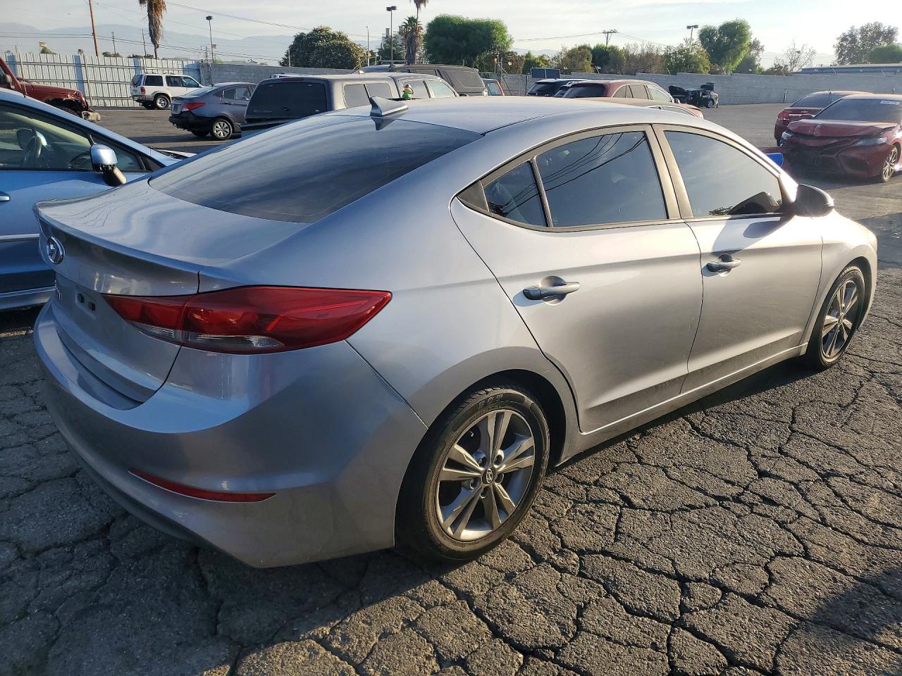 2017 HYUNDAI ELANTRA SE — снимка 3