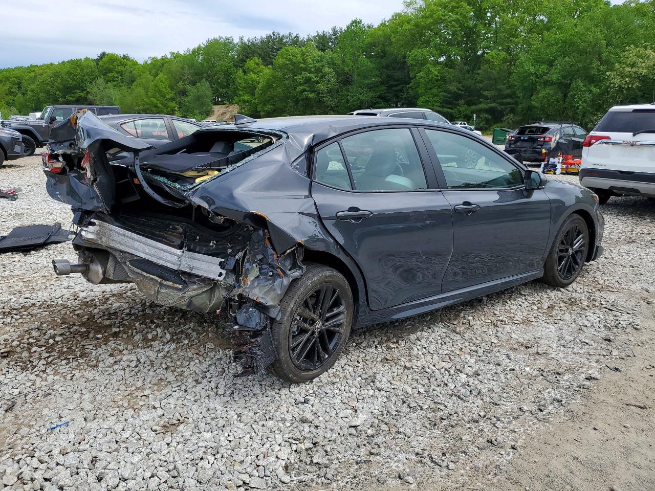 2026 TOYOTA CAMRY SE — снимка 3