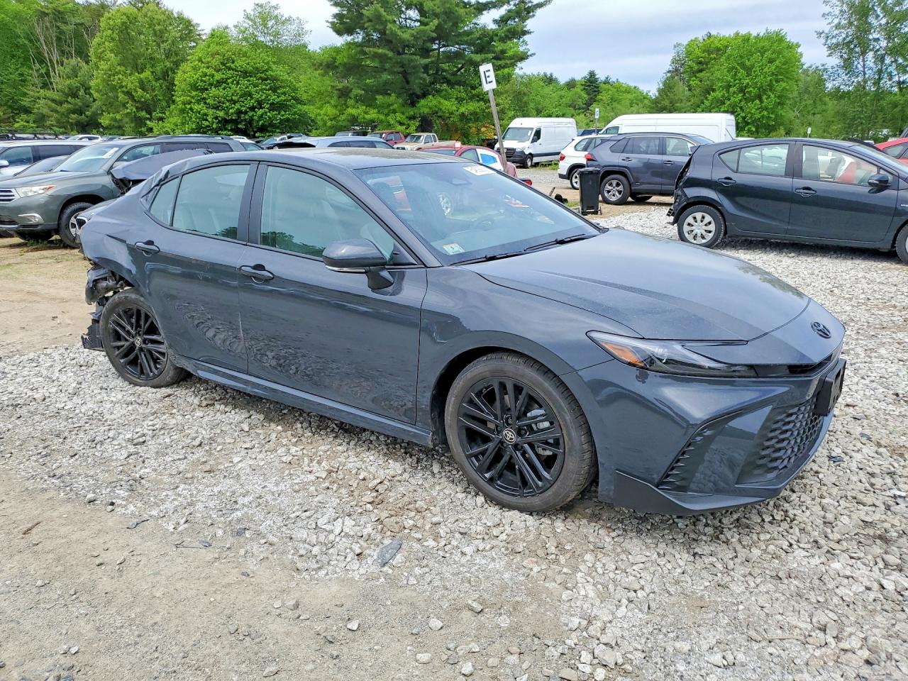 2026 TOYOTA CAMRY SE — снимка 4