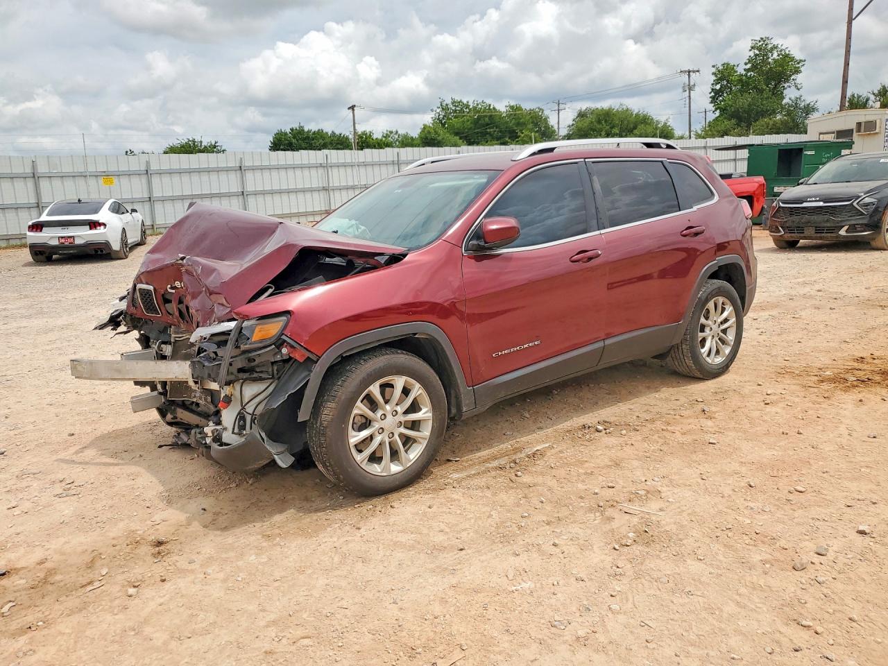 2019 JEEP CHEROKEE LATITUDE