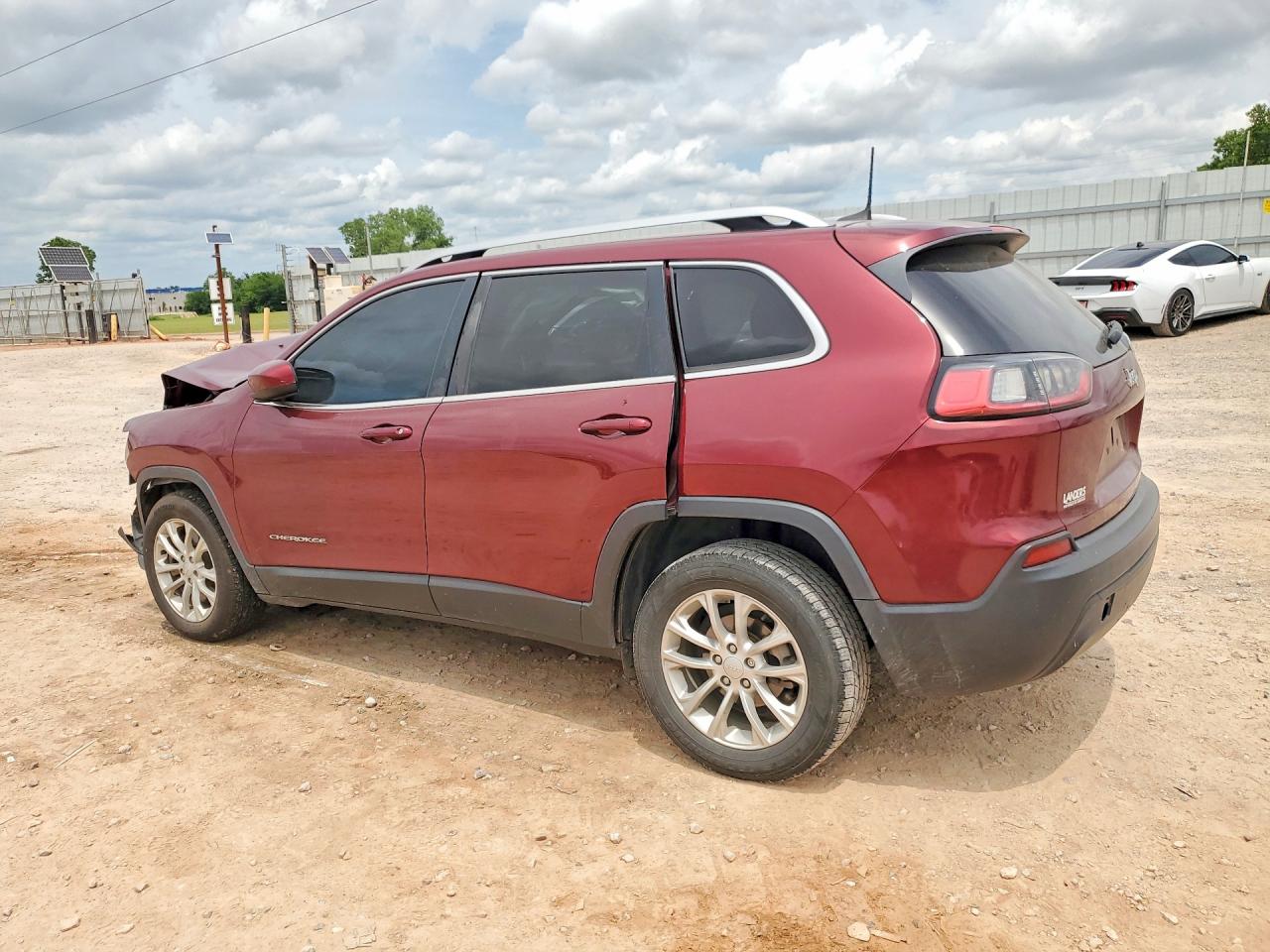 2019 JEEP CHEROKEE LATITUDE — снимка 2