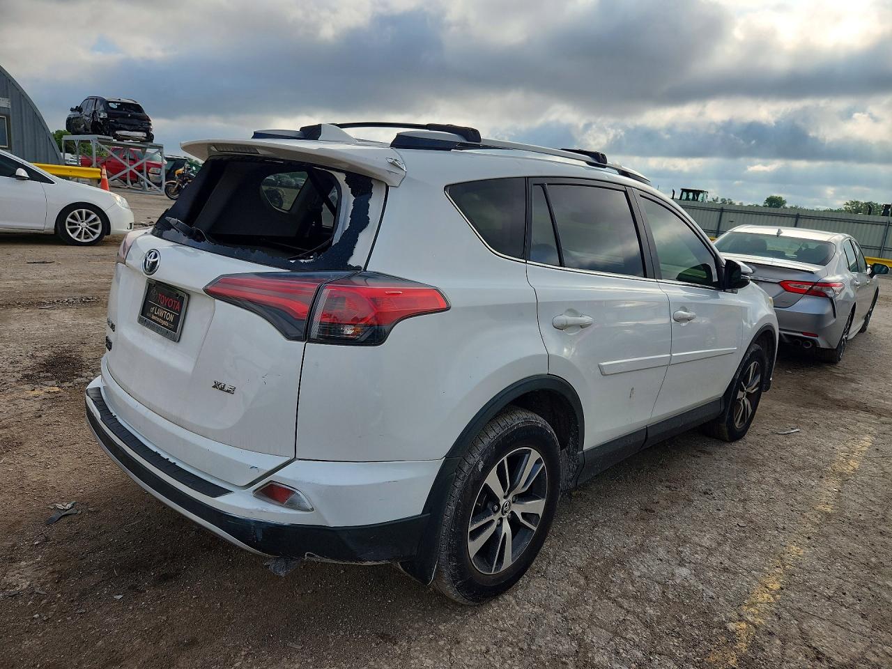 2018 TOYOTA RAV4 XLE — снимка 3