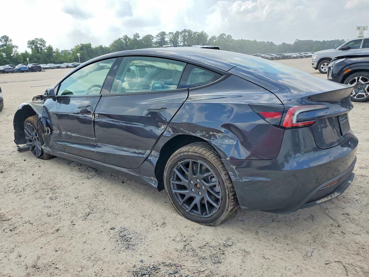 2026 TESLA MODEL 3 — снимка 2