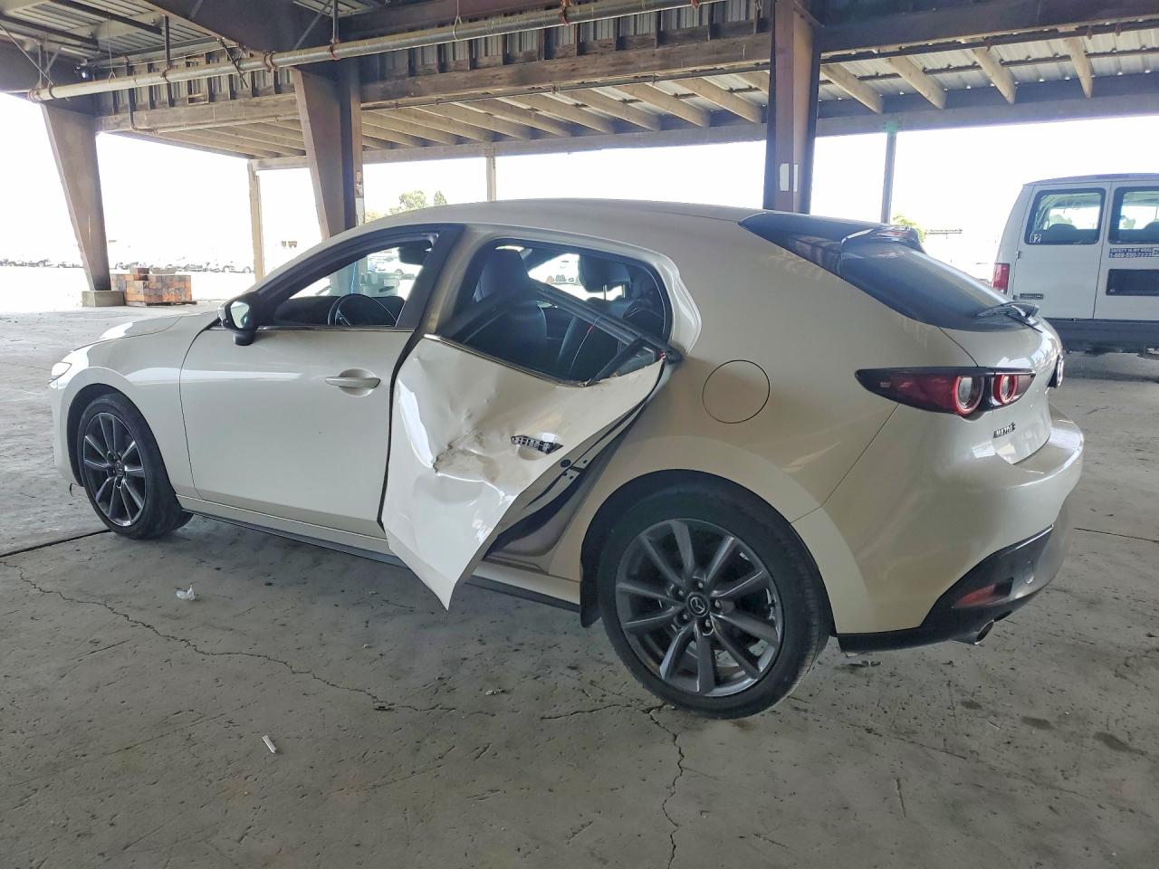 2021 MAZDA 3 SELECT — снимка 2