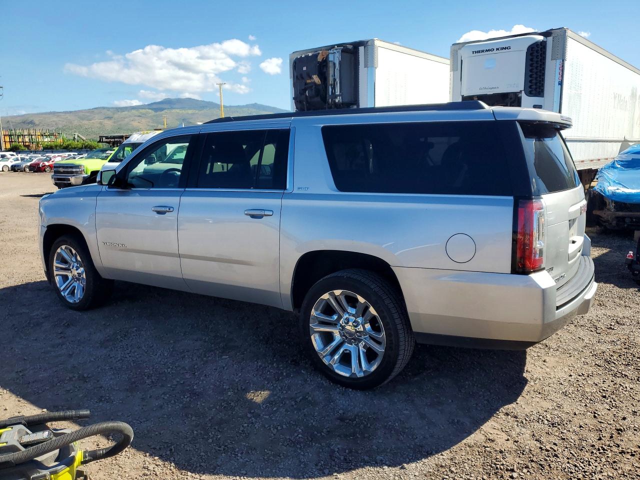 2019 GMC YUKON XL K1500 SLT — снимка 2