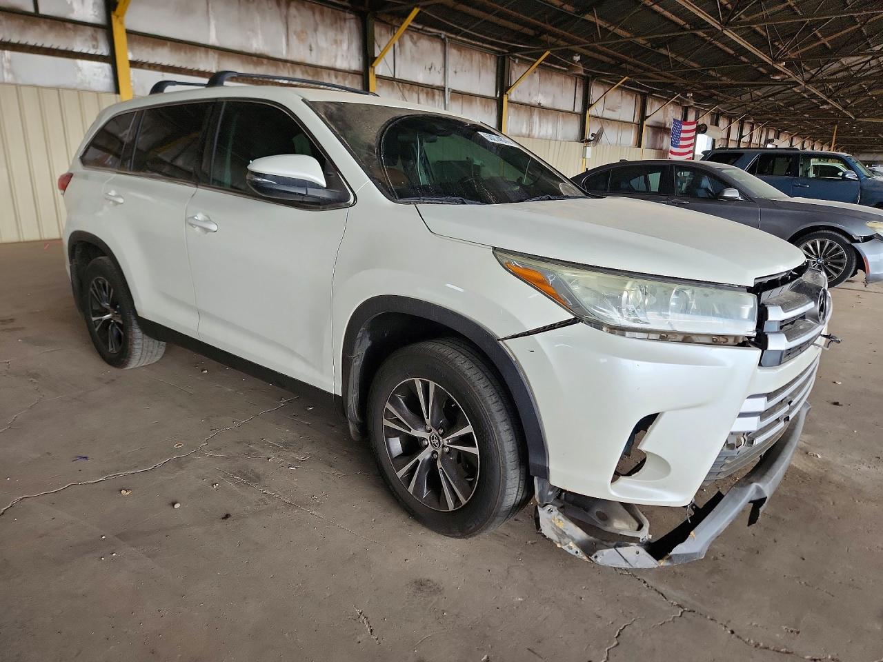 2019 TOYOTA HIGHLANDER LE — снимка 4