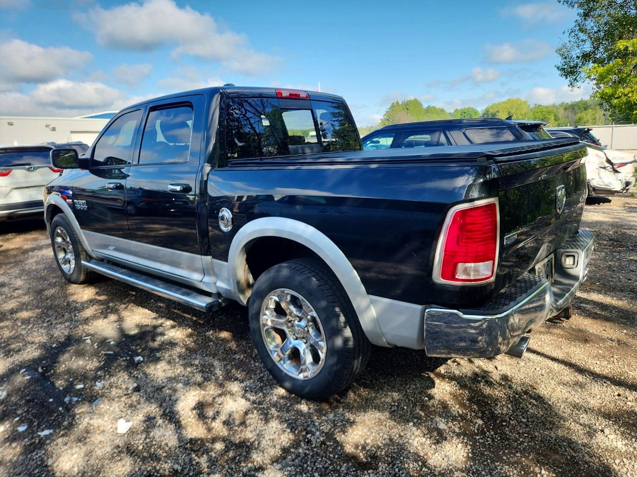 2015 RAM 1500 LARAMIE — снимка 2