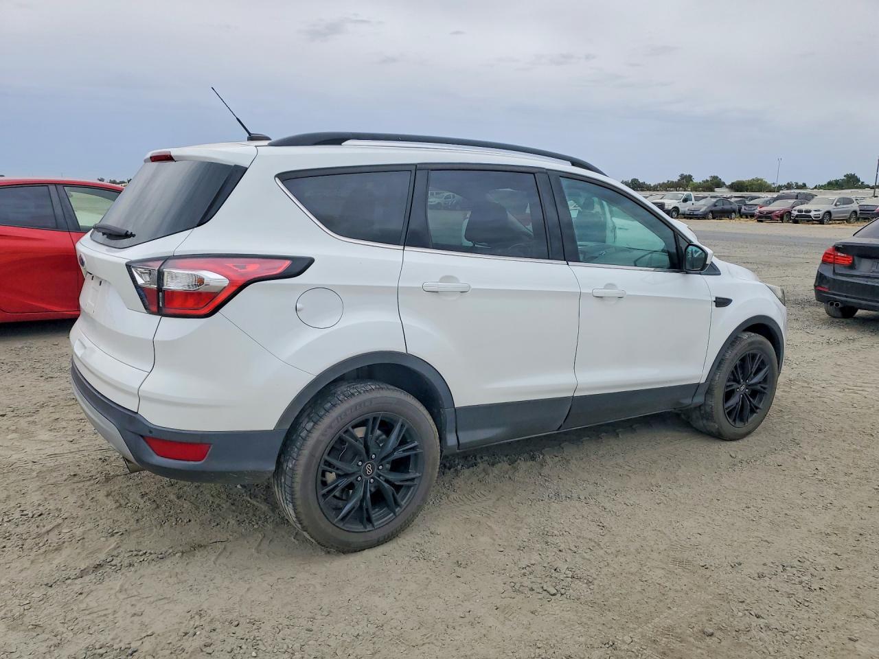 2017 FORD ESCAPE SE — снимка 3