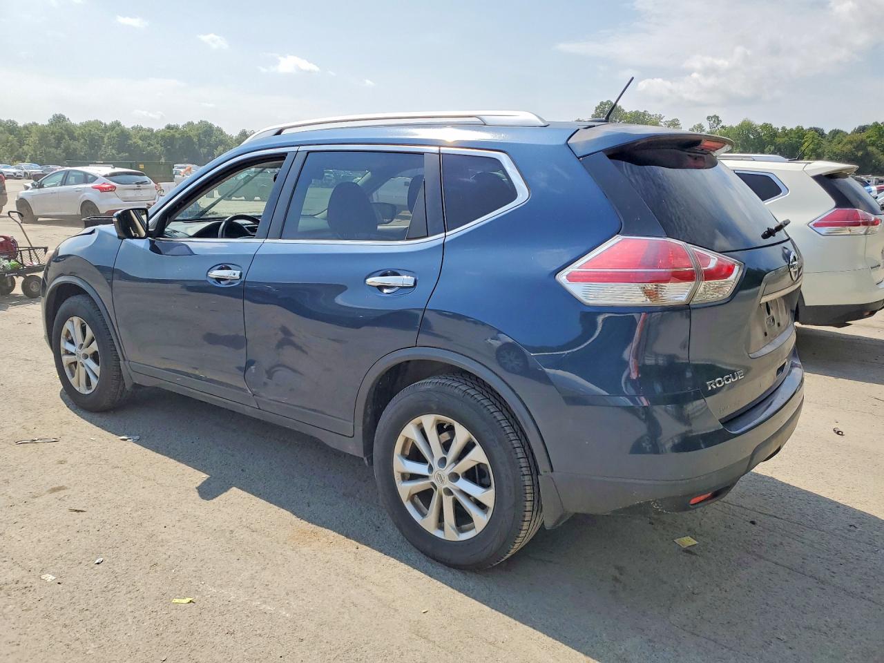 2015 NISSAN ROGUE SV — снимка 2