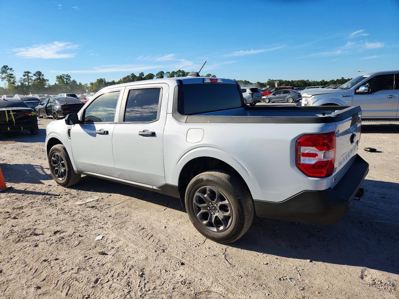 2026 FORD MAVERICK XLT — photo 2