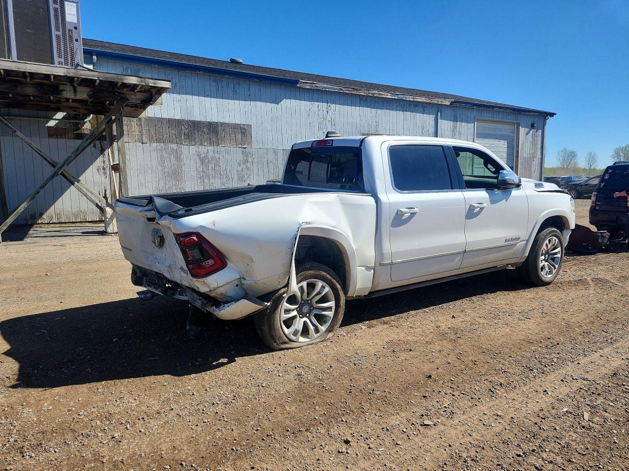 2023 RAM 1500 LIMITED — снимка 3