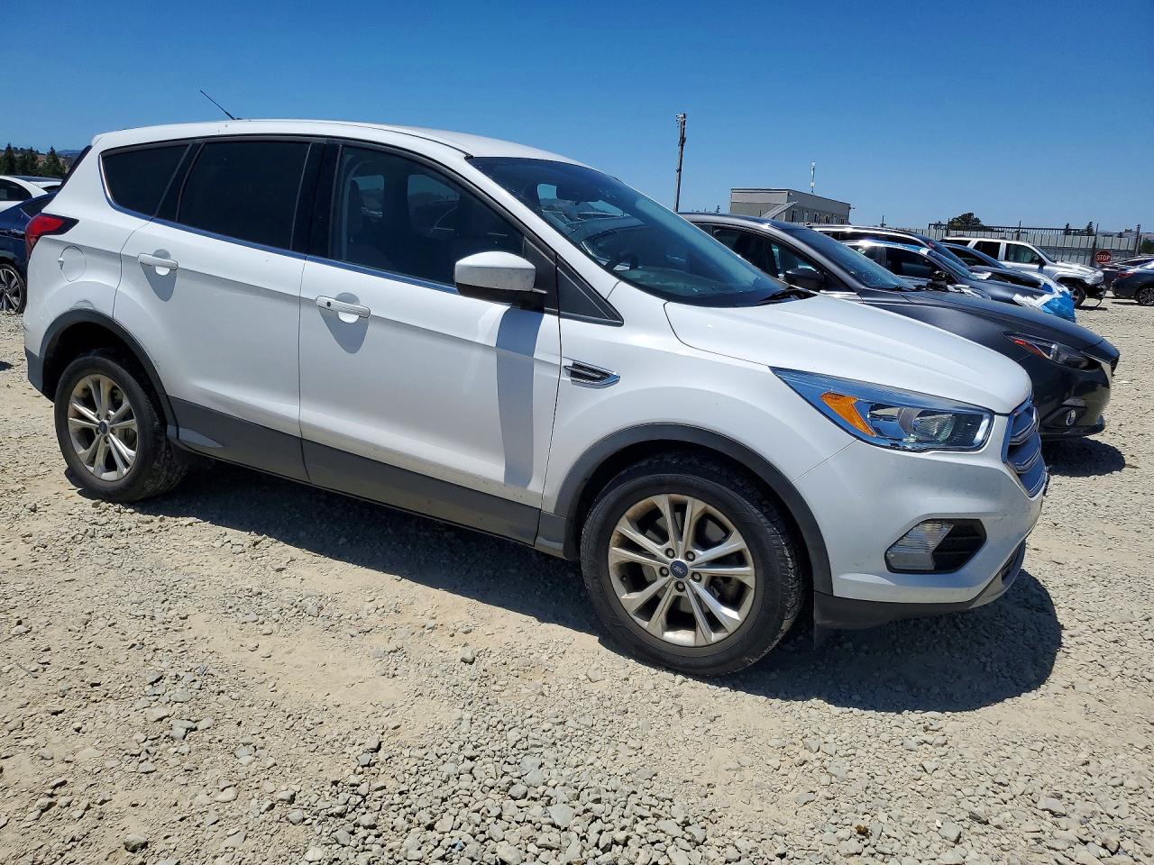 2019 FORD ESCAPE SE — снимка 4