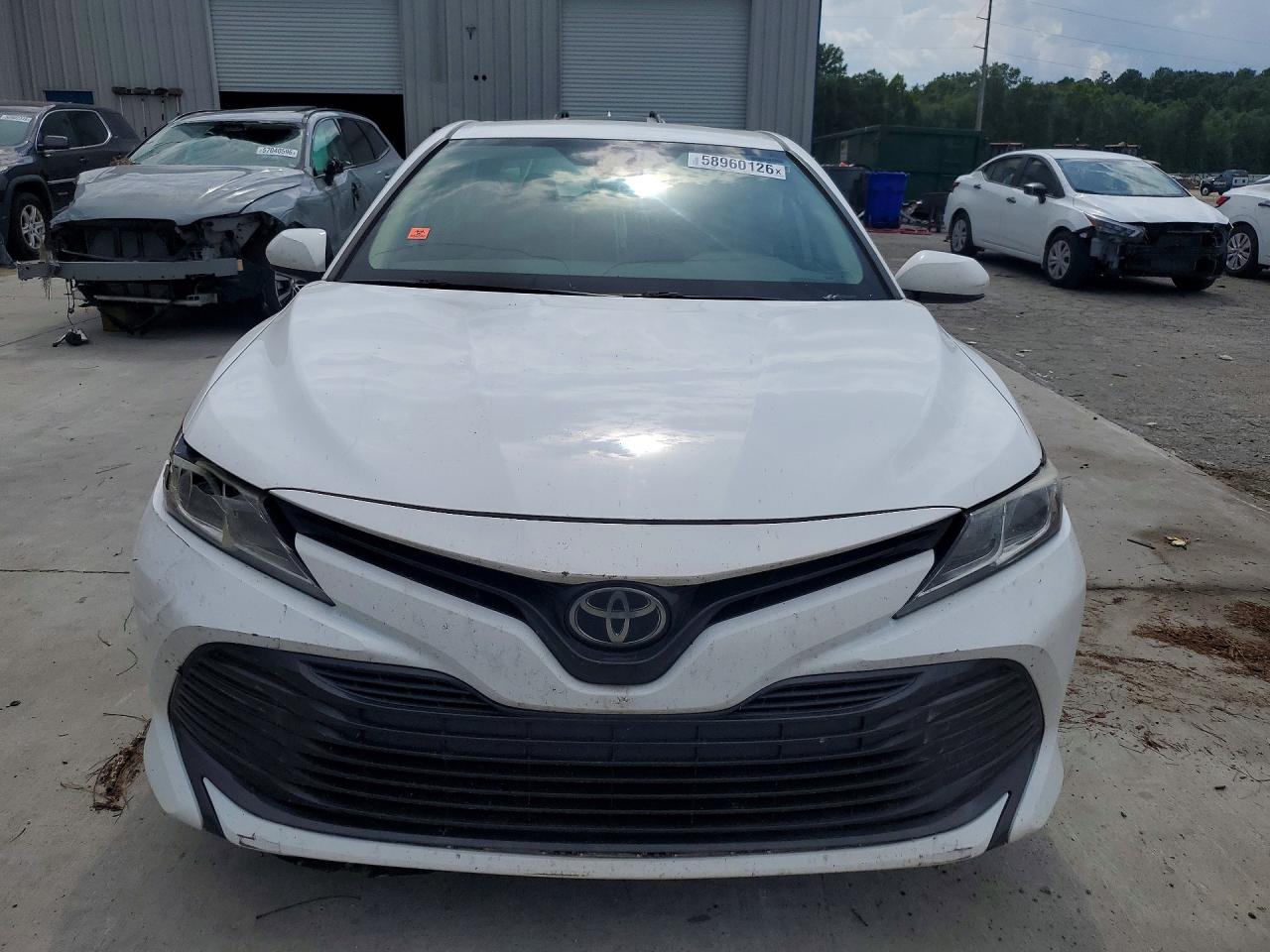 2019 TOYOTA CAMRY LE — снимка 5