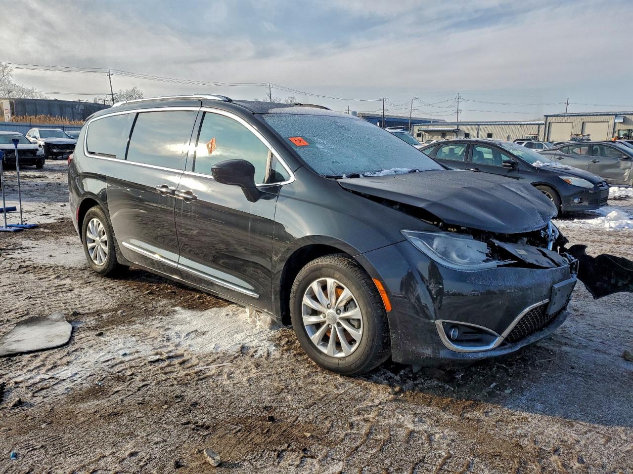 2019 CHRYSLER PACIFICA TOURING L — снимка 4