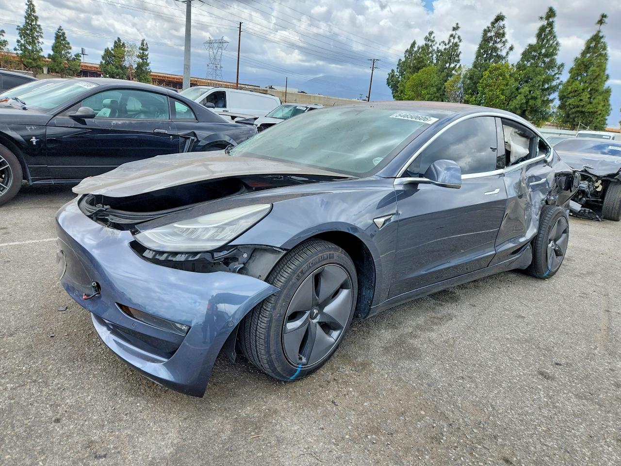 2018 TESLA MODEL 3