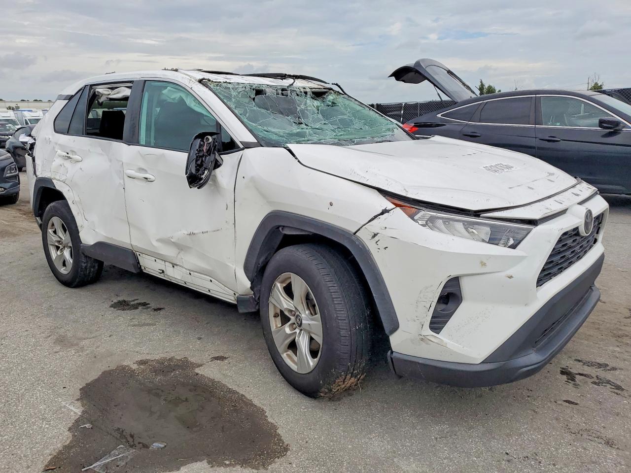 2019 TOYOTA RAV4 XLE — снимка 4