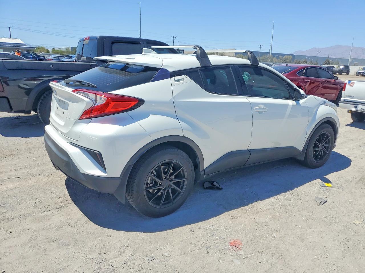 2021 TOYOTA C-HR LE — снимка 3