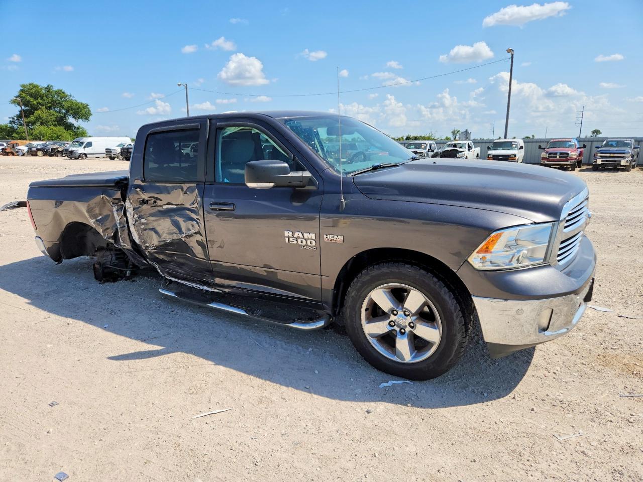 2019 RAM 1500 CLASSIC SLT — снимка 4
