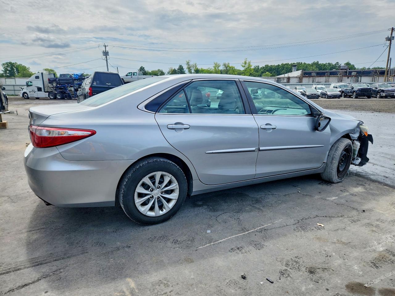 2016 TOYOTA CAMRY LE — снимка 3