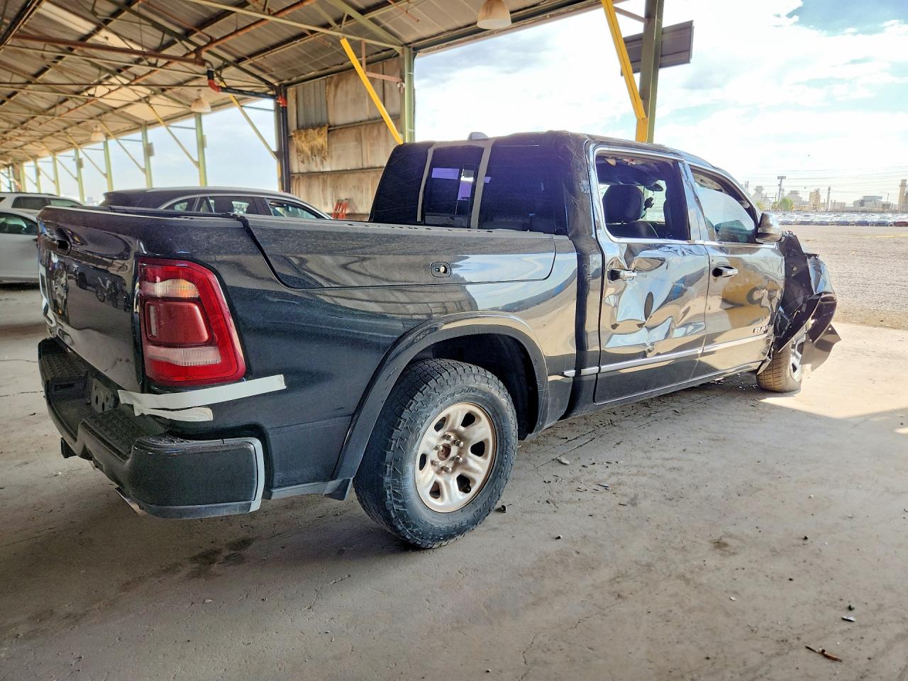 2019 RAM 1500 LIMITED — снимка 3