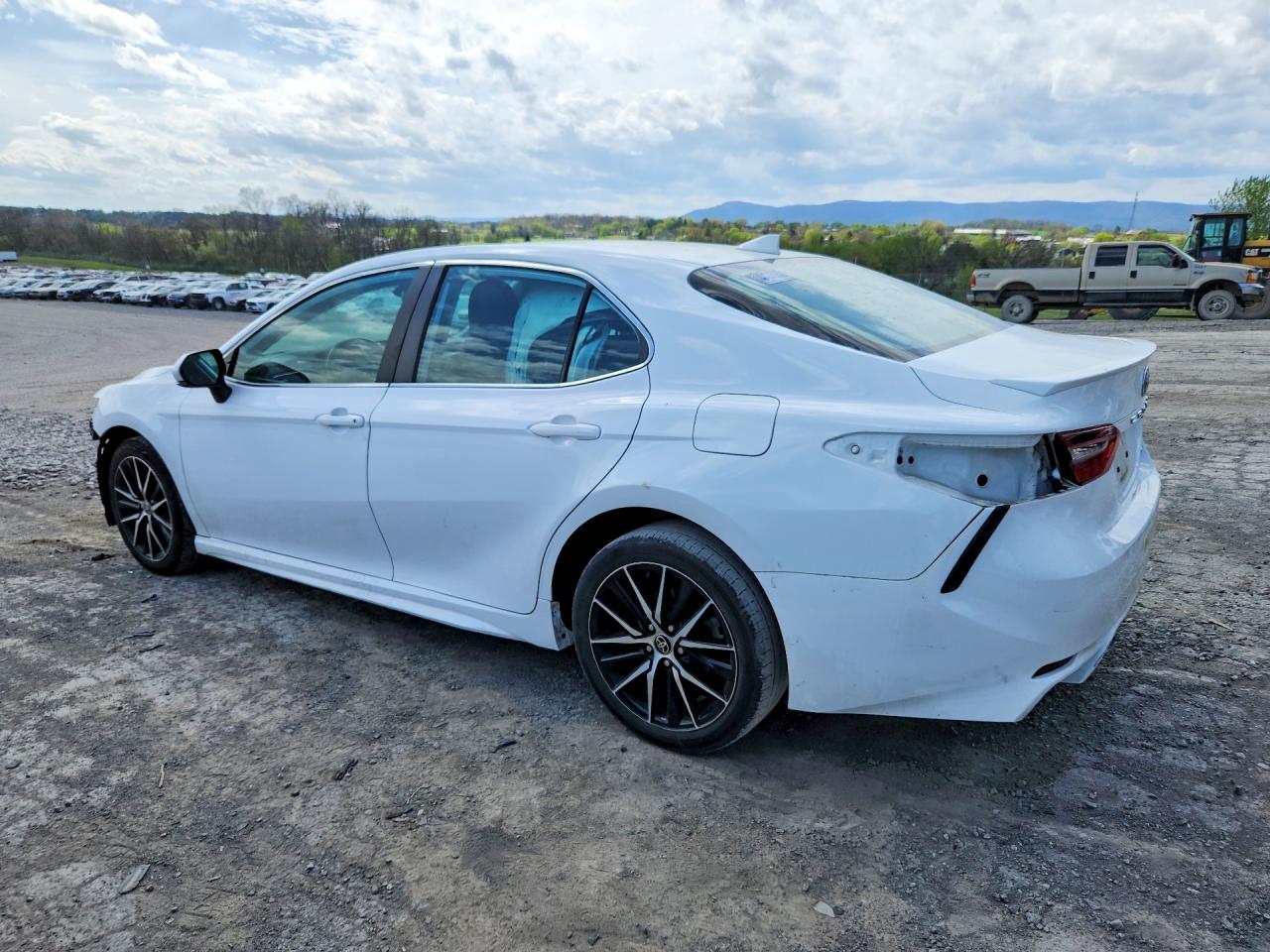 2022 TOYOTA CAMRY SE — снимка 2