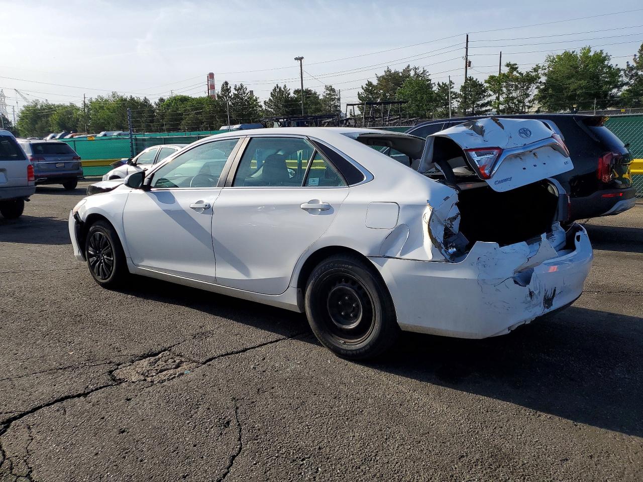 2016 TOYOTA CAMRY LE — снимка 2