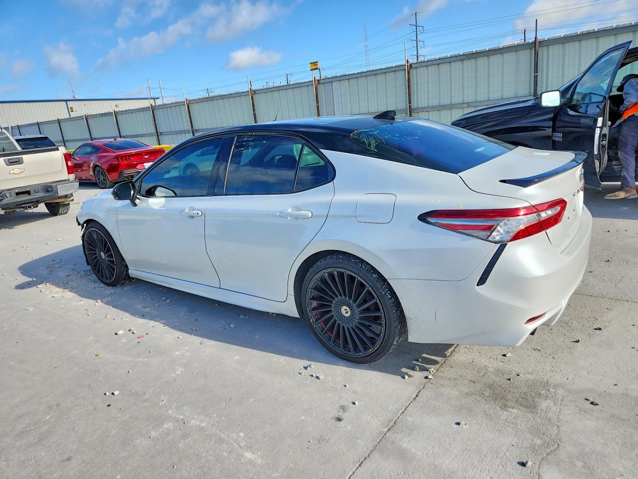 2018 TOYOTA CAMRY XSE V6 — снимка 2
