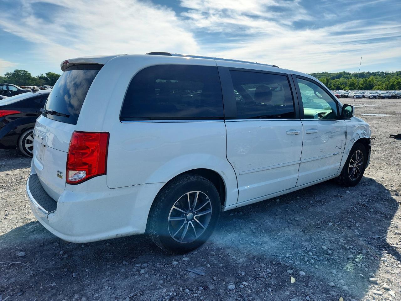 2017 DODGE GRAND CARAVAN SXT — снимка 3