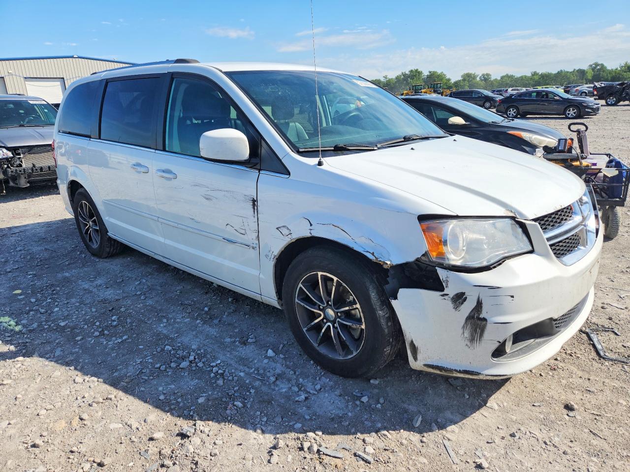 2017 DODGE GRAND CARAVAN SXT — снимка 4