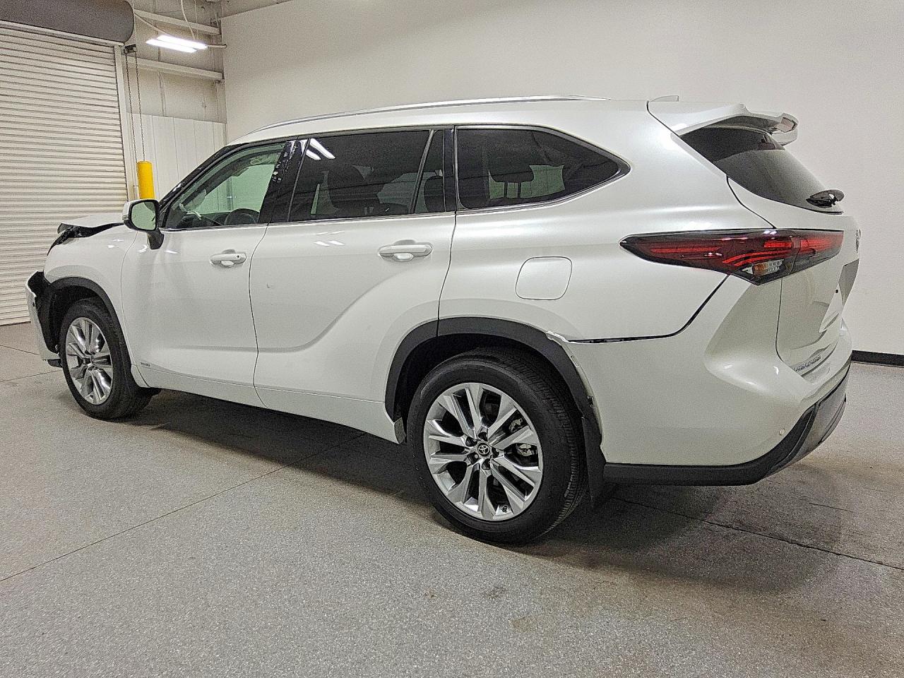 2025 TOYOTA HIGHLANDER HYBRID LIMITED — снимка 2