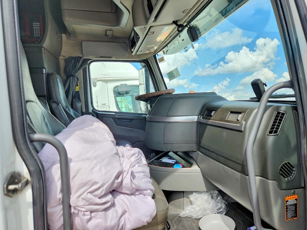 2020 VOLVO VNL VNL — снимка 5