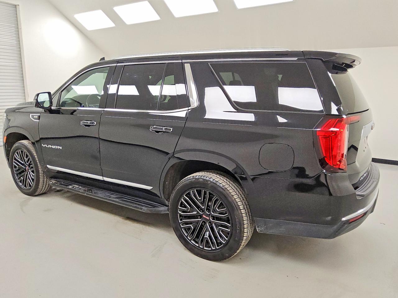 2021 GMC YUKON SLT — снимка 2
