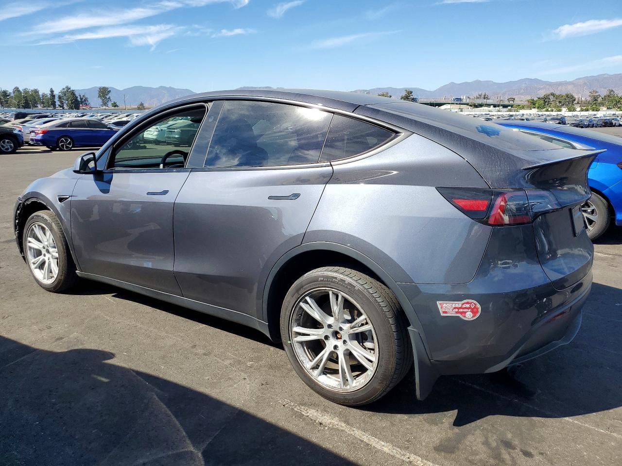 2023 TESLA MODEL Y — снимка 2