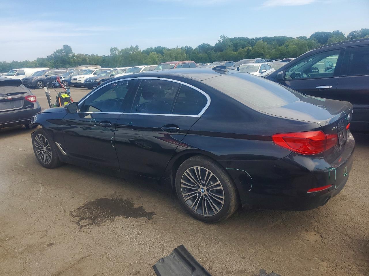 2019 BMW 530 XI — снимка 2