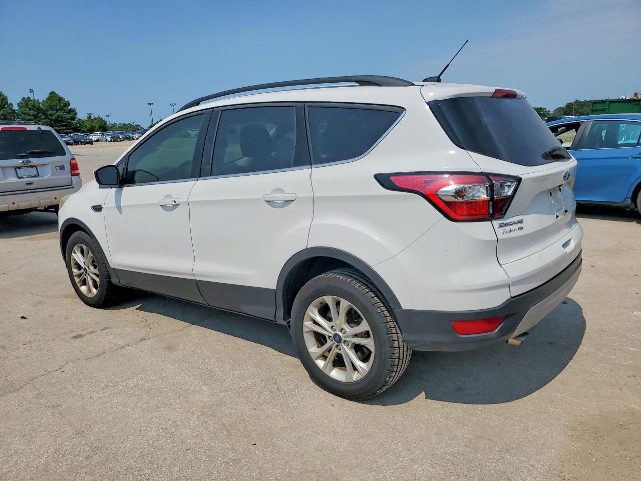 2017 FORD ESCAPE SE — снимка 2