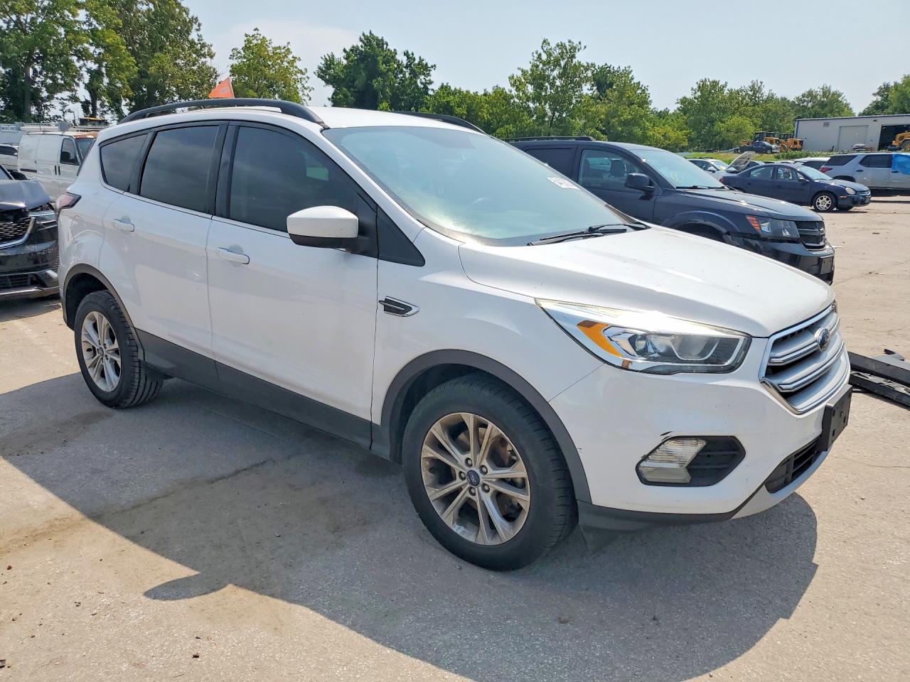 2017 FORD ESCAPE SE — снимка 4