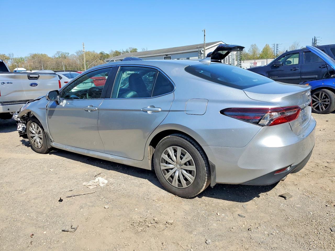2022 TOYOTA CAMRY LE — снимка 2