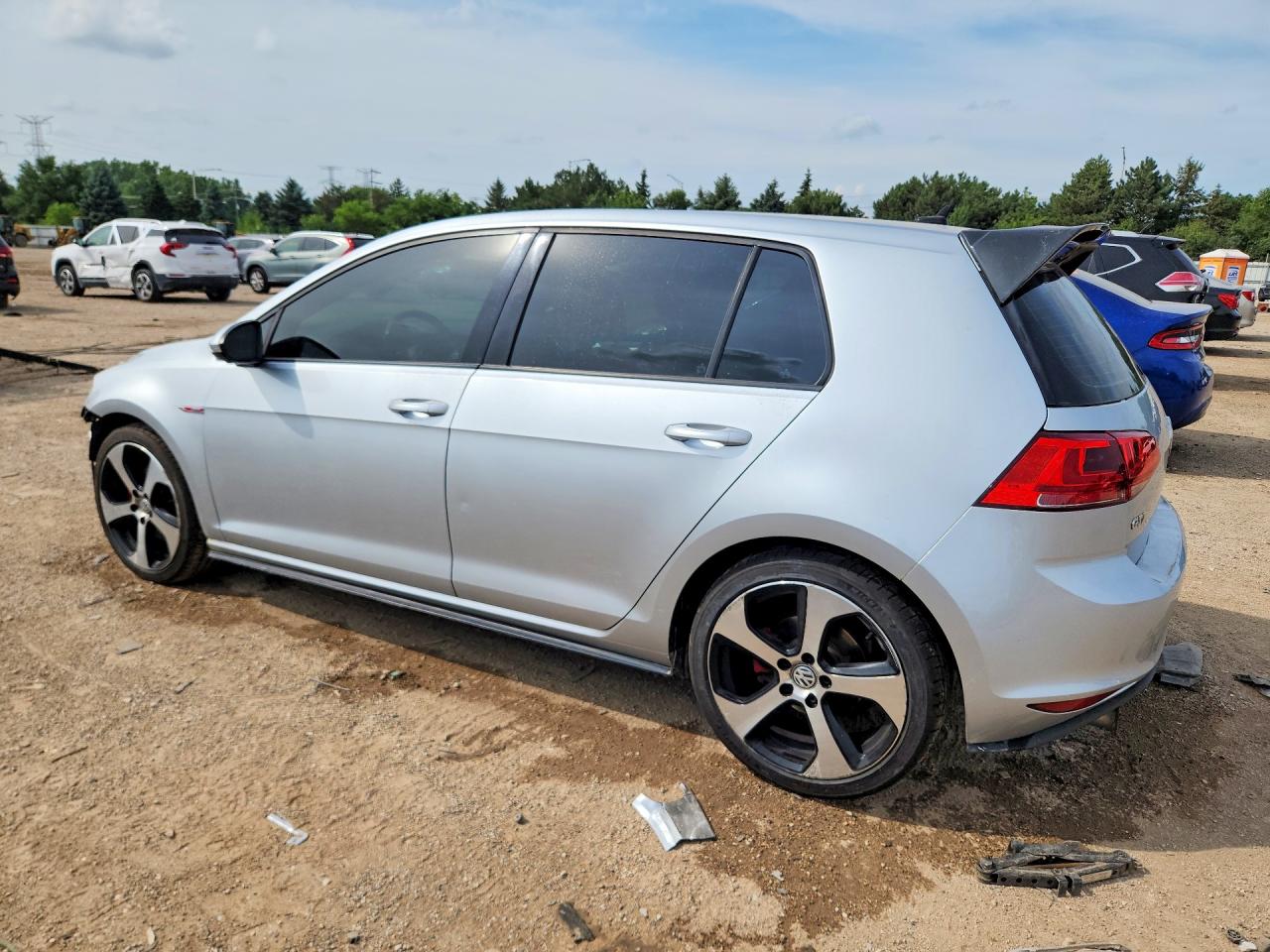 2015 VOLKSWAGEN GTI — снимка 2