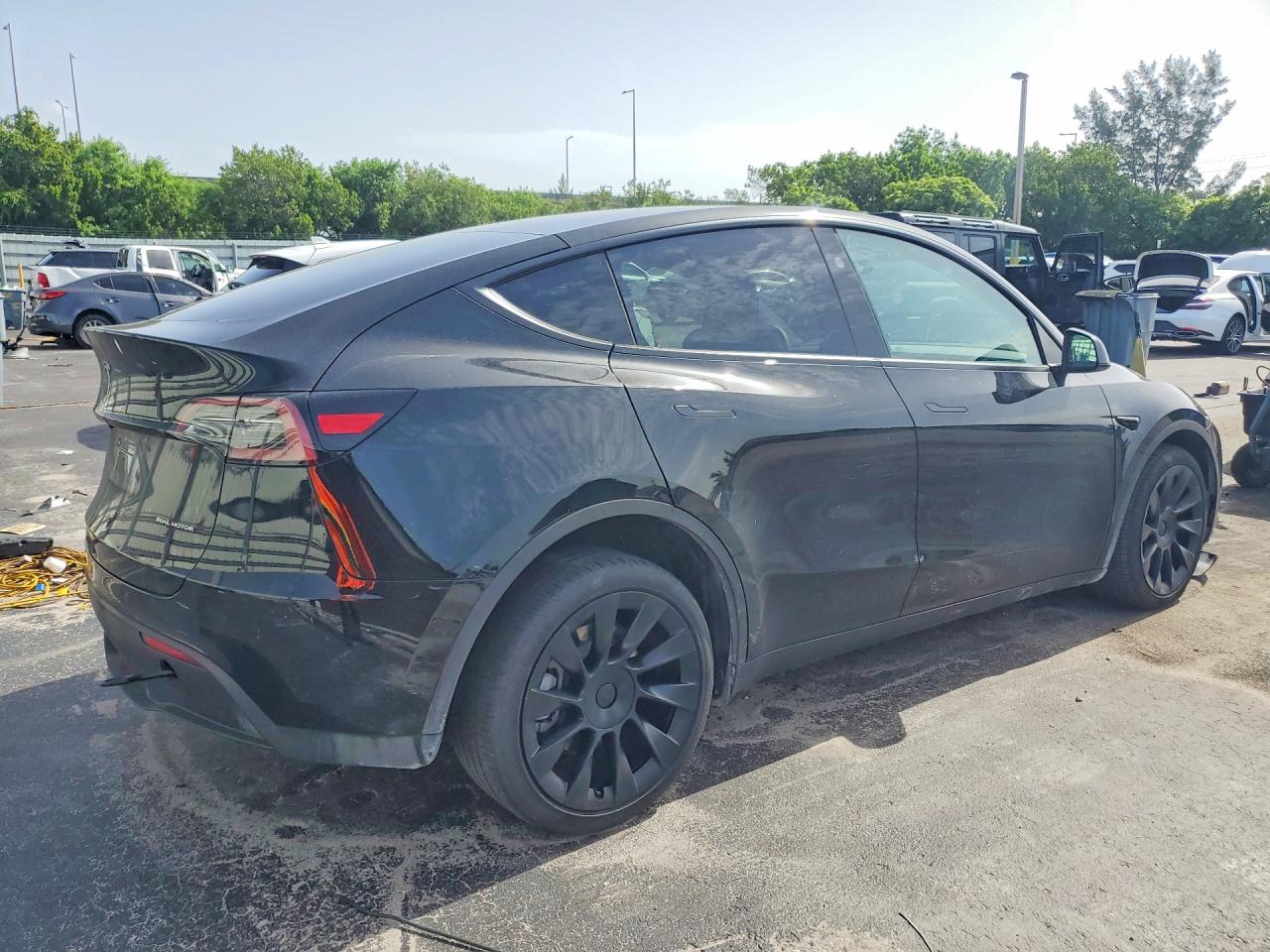 2025 TESLA MODEL Y — снимка 3