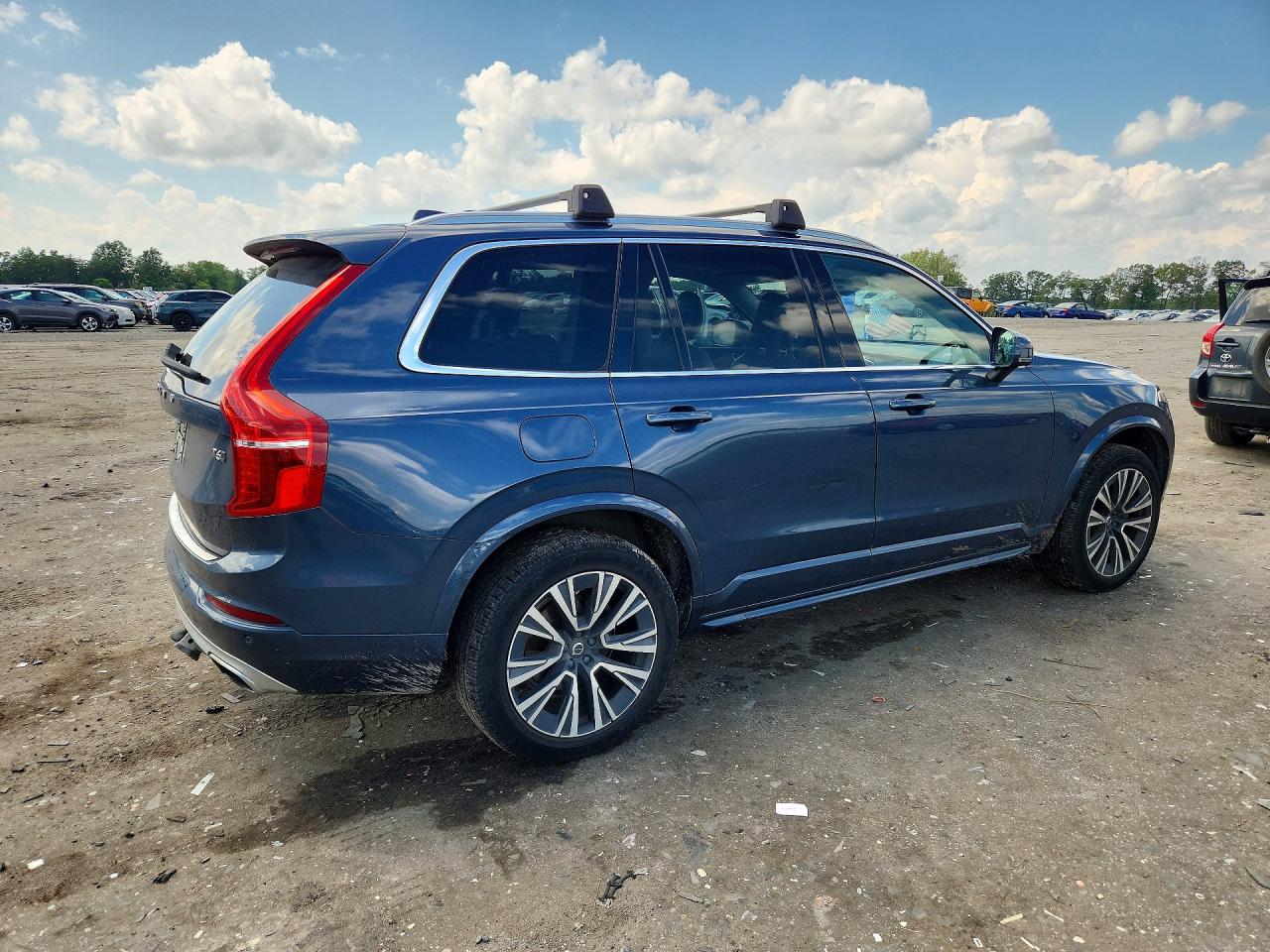 2021 VOLVO XC90 T6 MOMENTUM — снимка 3