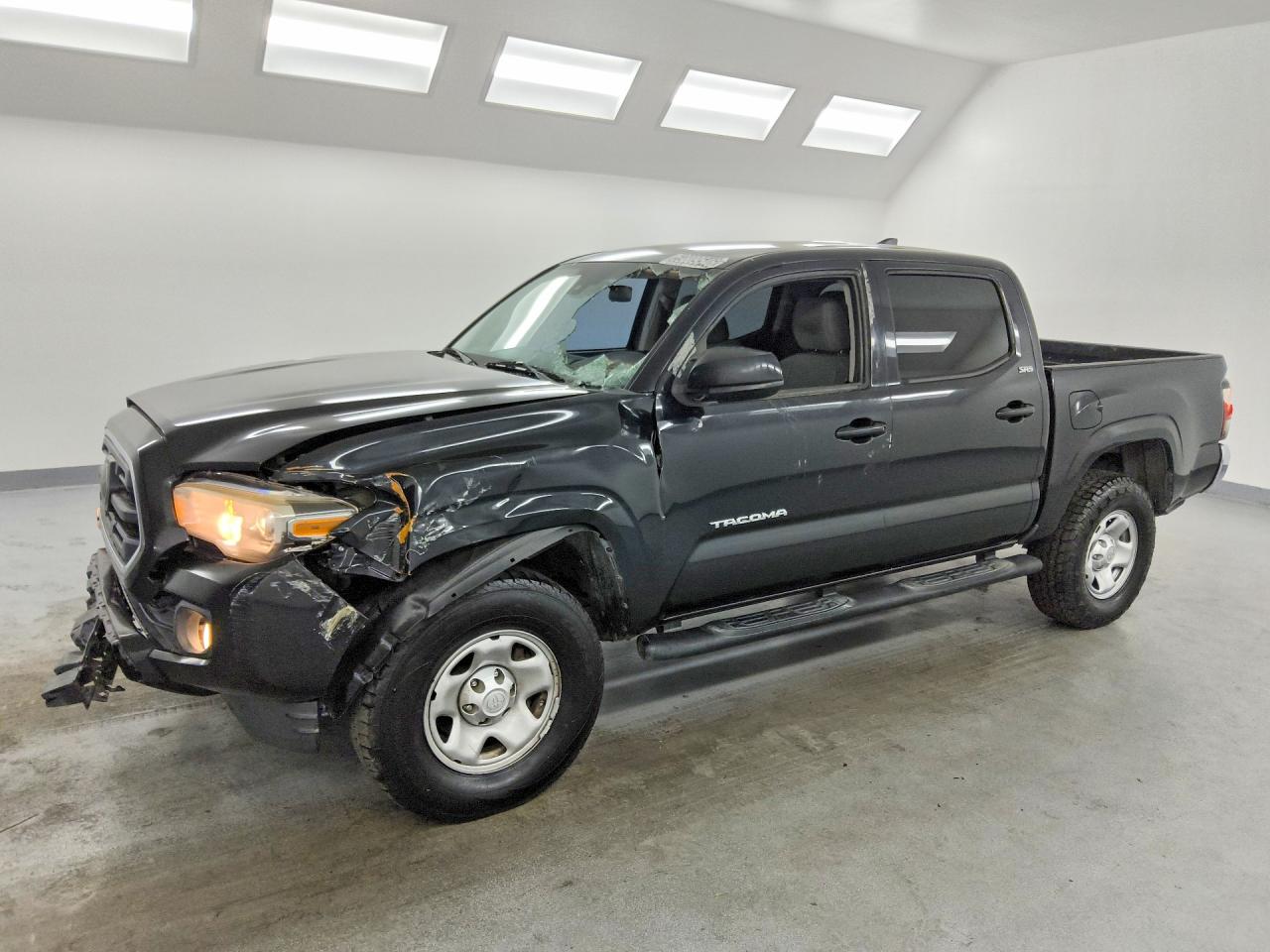 2018 TOYOTA TACOMA SR5