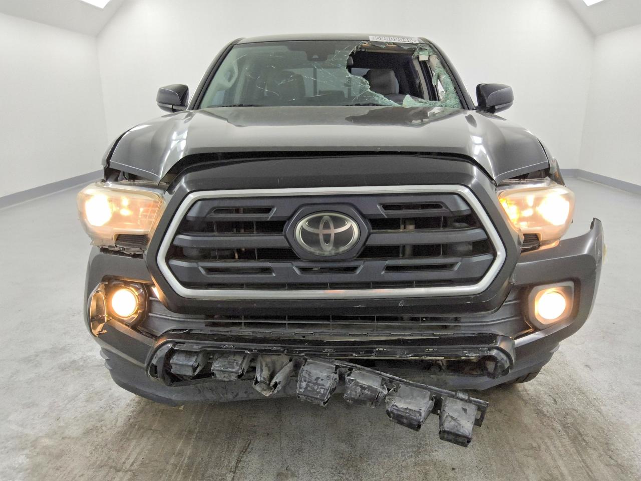 2018 TOYOTA TACOMA SR5 — снимка 5
