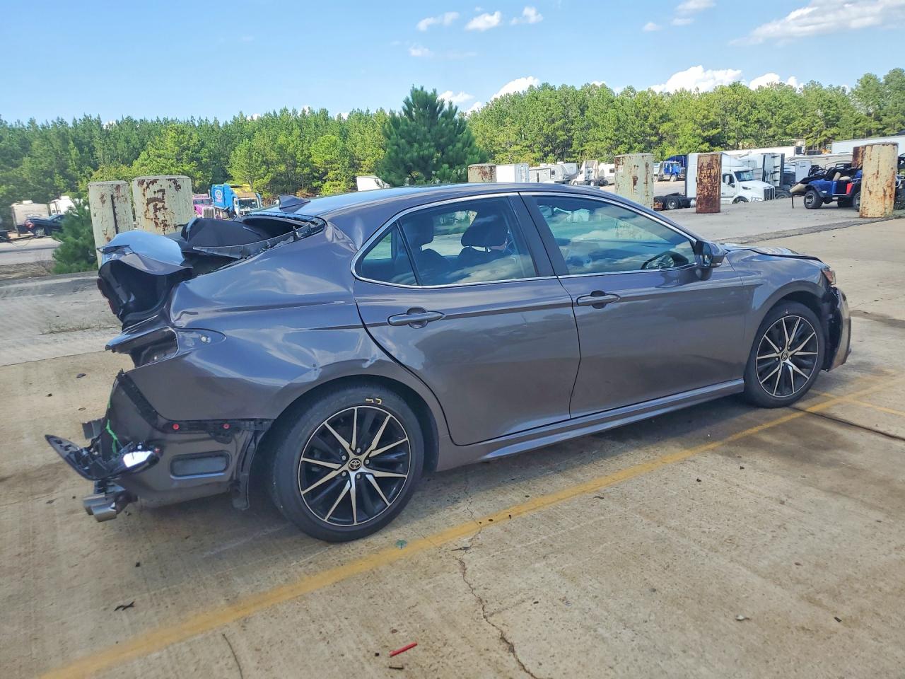 2022 TOYOTA CAMRY SE — снимка 3