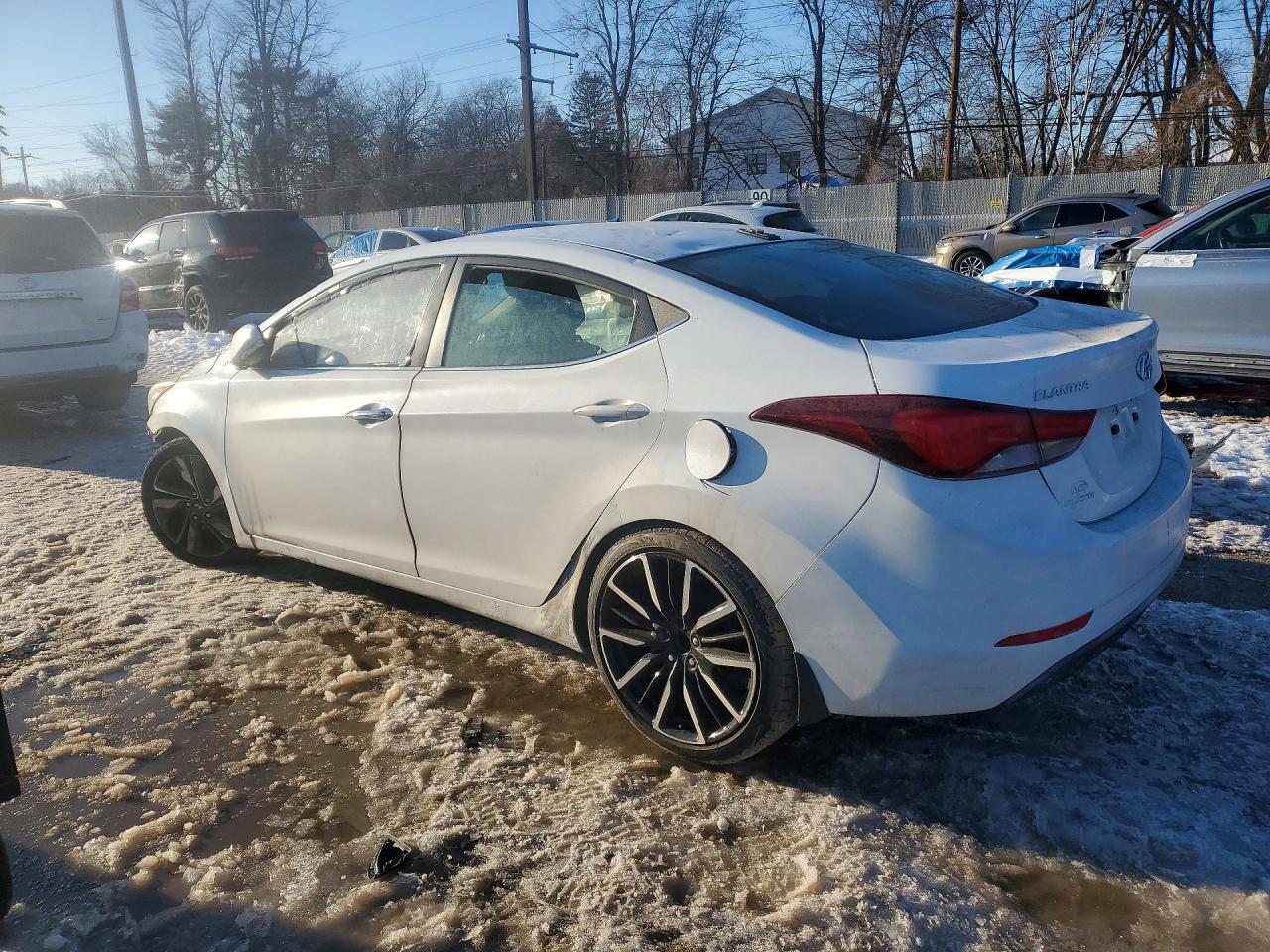 2015 HYUNDAI ELANTRA SE — снимка 2