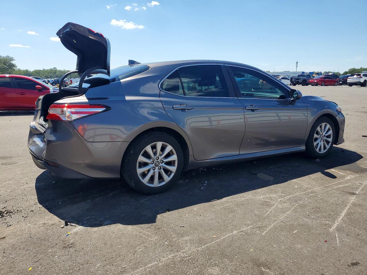 2019 TOYOTA CAMRY LE — снимка 3
