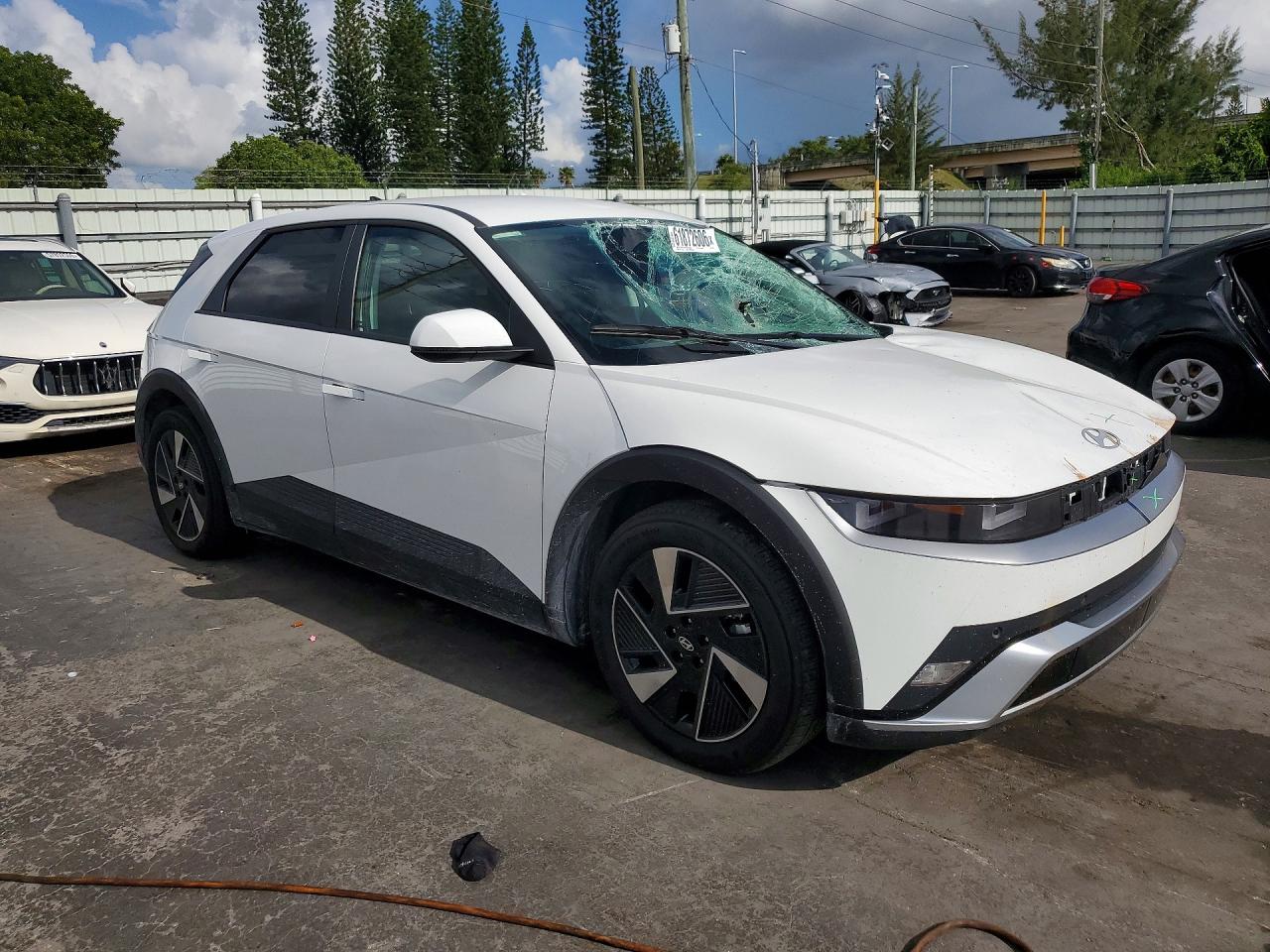 2025 HYUNDAI IONIQ 5 SE — снимка 4