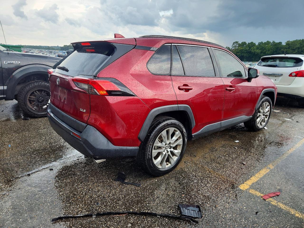 2023 TOYOTA RAV4 XLE PREMIUM — снимка 3